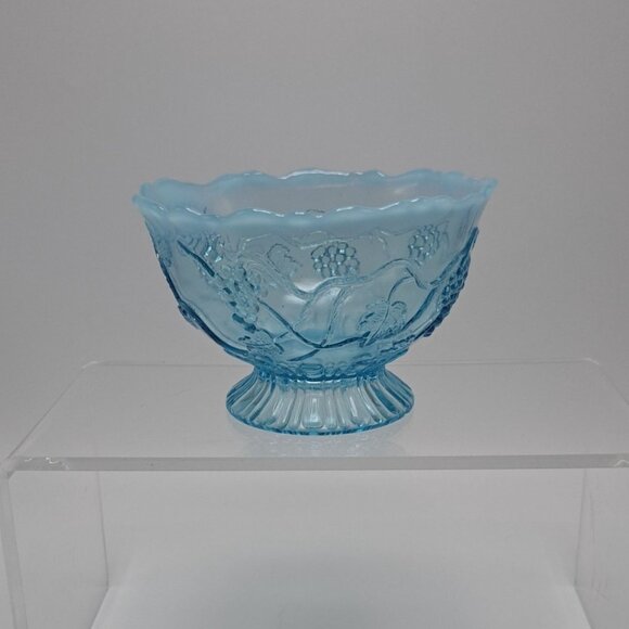 Vintage Jefferson Glass Blue Opalescent Footed Grapes & Vines Dish - Picture 4 of 16